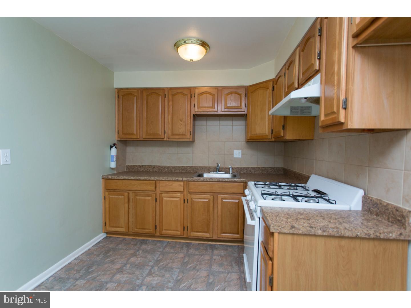 1303 Powell Road Brookhaven, PA 19015 - Photo 11 of 24