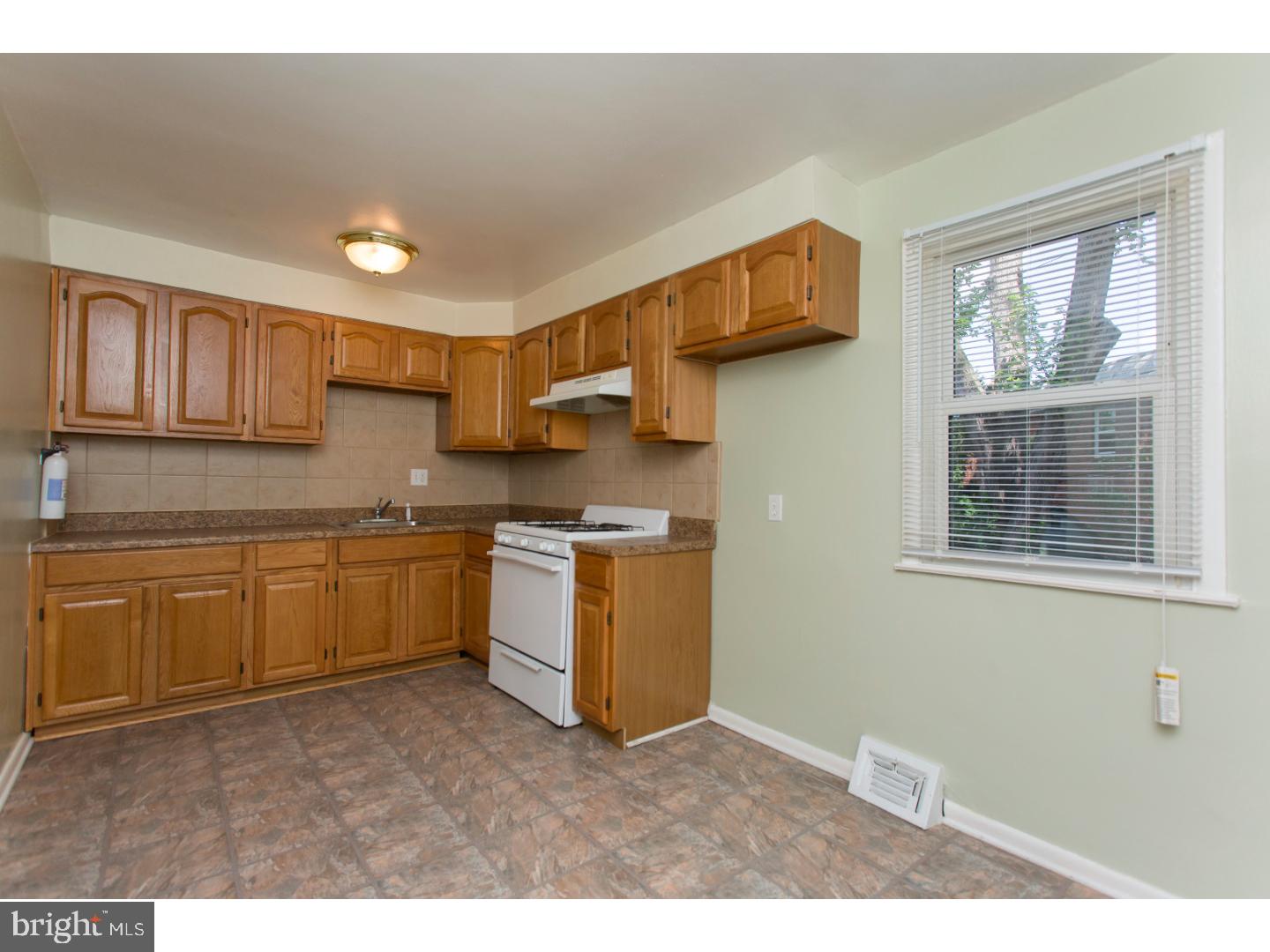 1303 Powell Road Brookhaven, PA 19015 - Photo 10 of 24