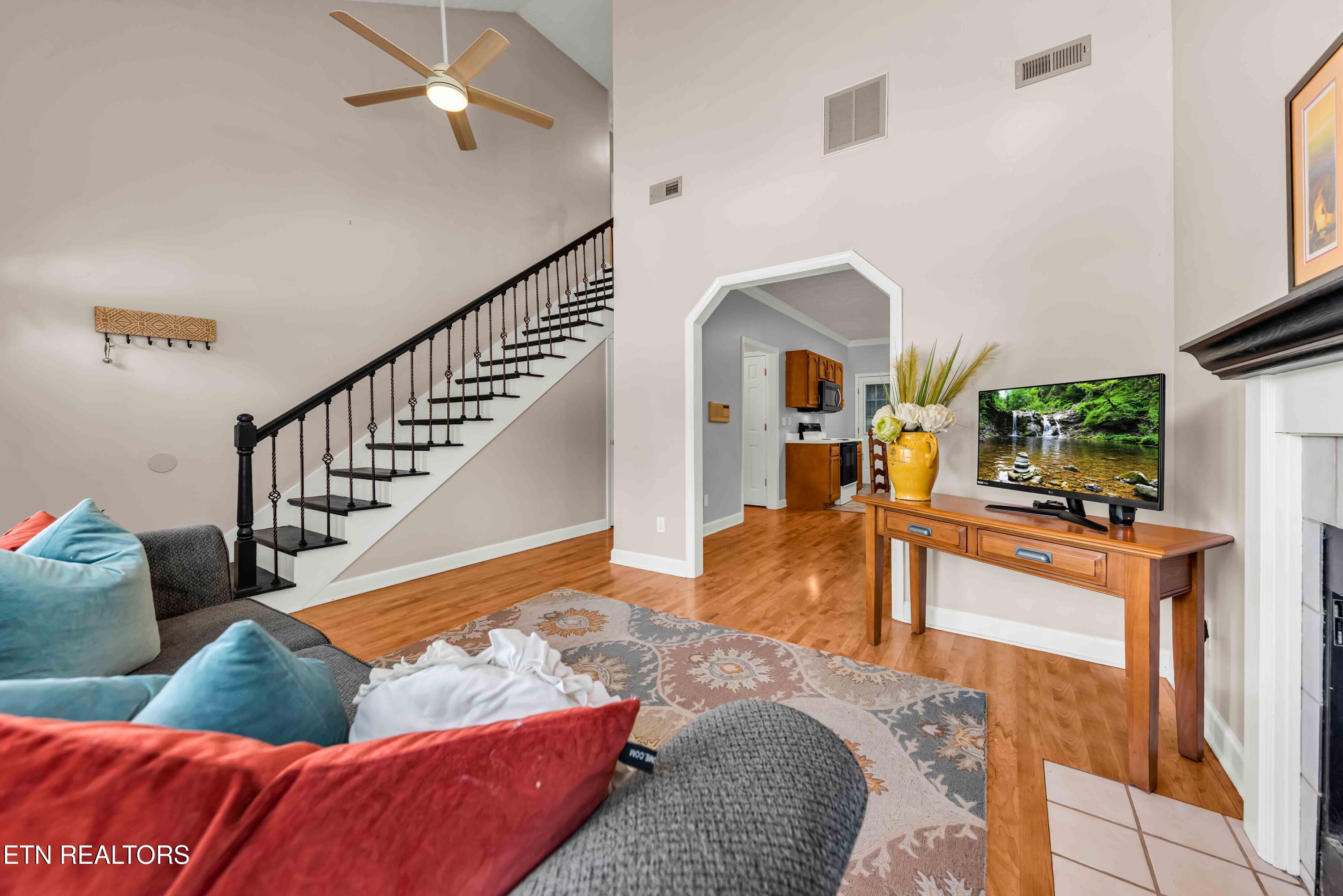 16 Belmont Court Oak Ridge, TN 37830 - Photo 4 of 22 5