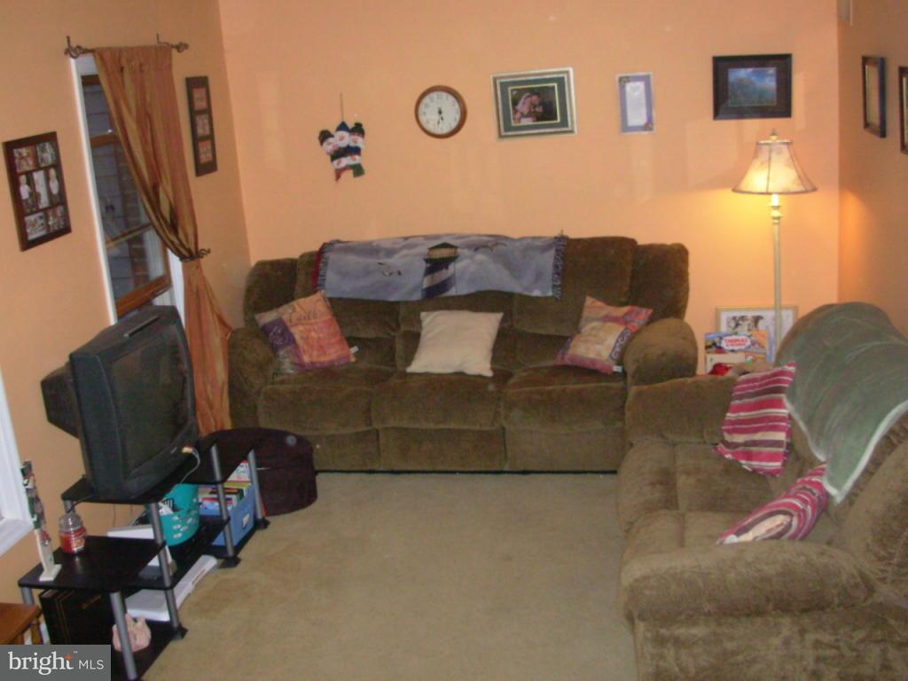 9 Pheasant Lane Lititz, PA 17543 - Photo 3 of 7