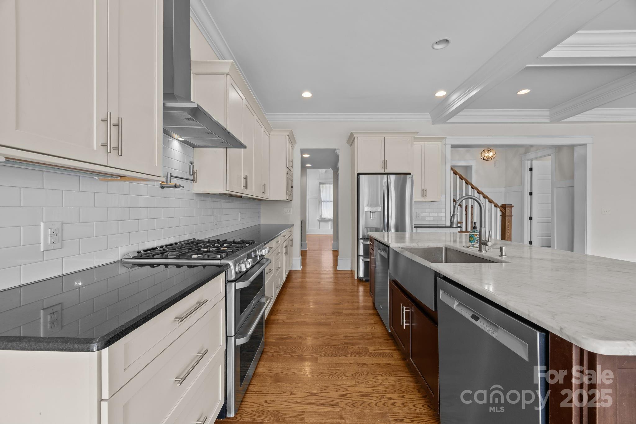 933 Sedgefield Road Charlotte, NC 28209 - Photo 16 of 47