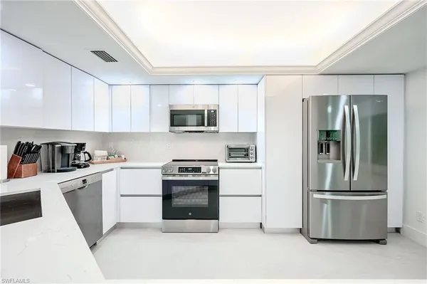 $7,500 | 592 Beachwalk Circle, Unit N202, Naples, FL 34108