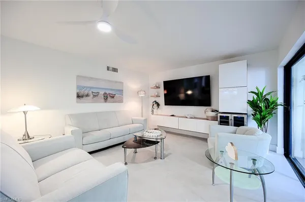 $7,500 | 592 Beachwalk Circle, Unit N202, Naples, FL 34108