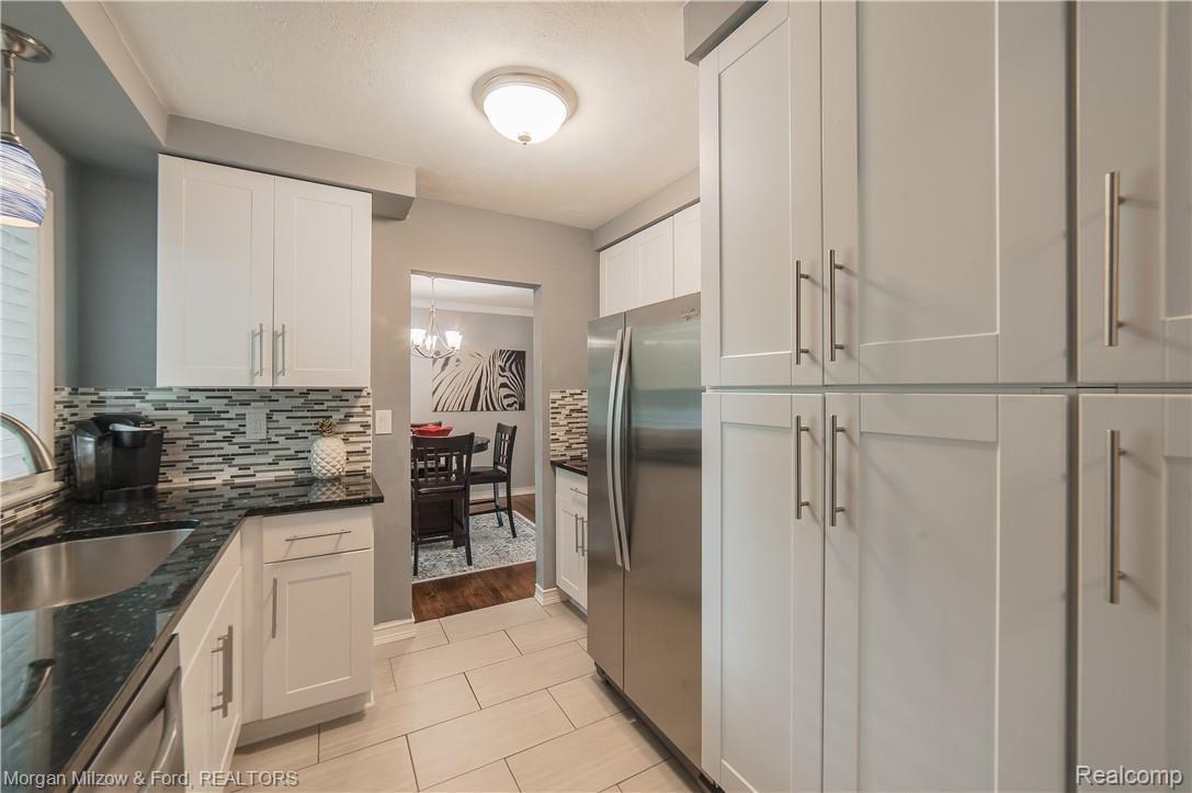 2350 Rutherford Road Bloomfield Hills, MI 48302 - Photo 10 of 28 2350 Rutherford-10.jpg