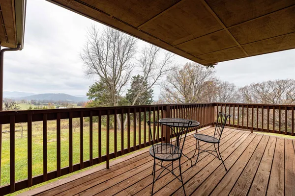 $1,349,900 | 2225-2319 Valley Burg Road, Luray, VA 22835