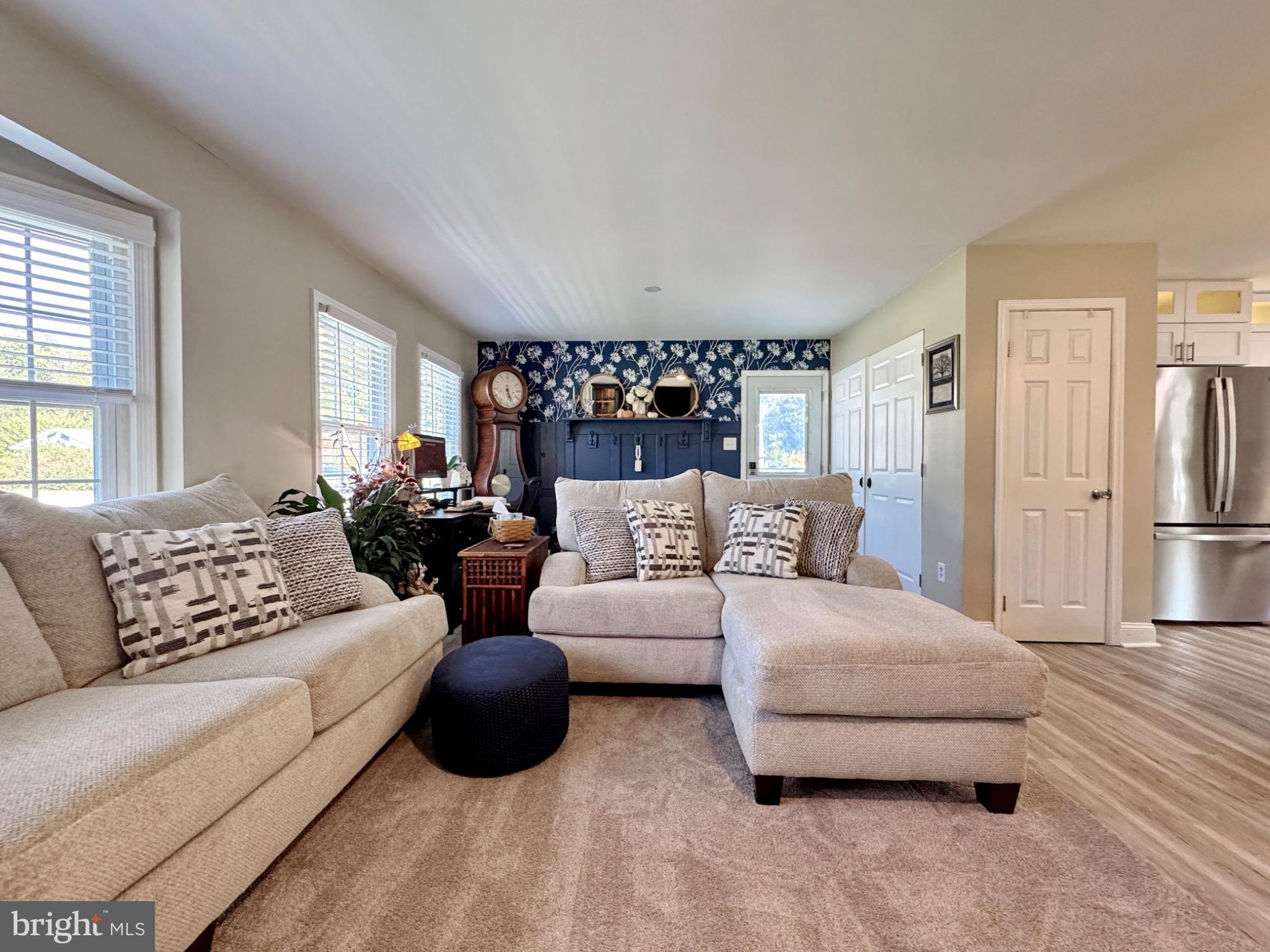 7406 Robin Road La Plata, MD 20646 - Photo 25 of 89 Cozy living space with stylish accents.