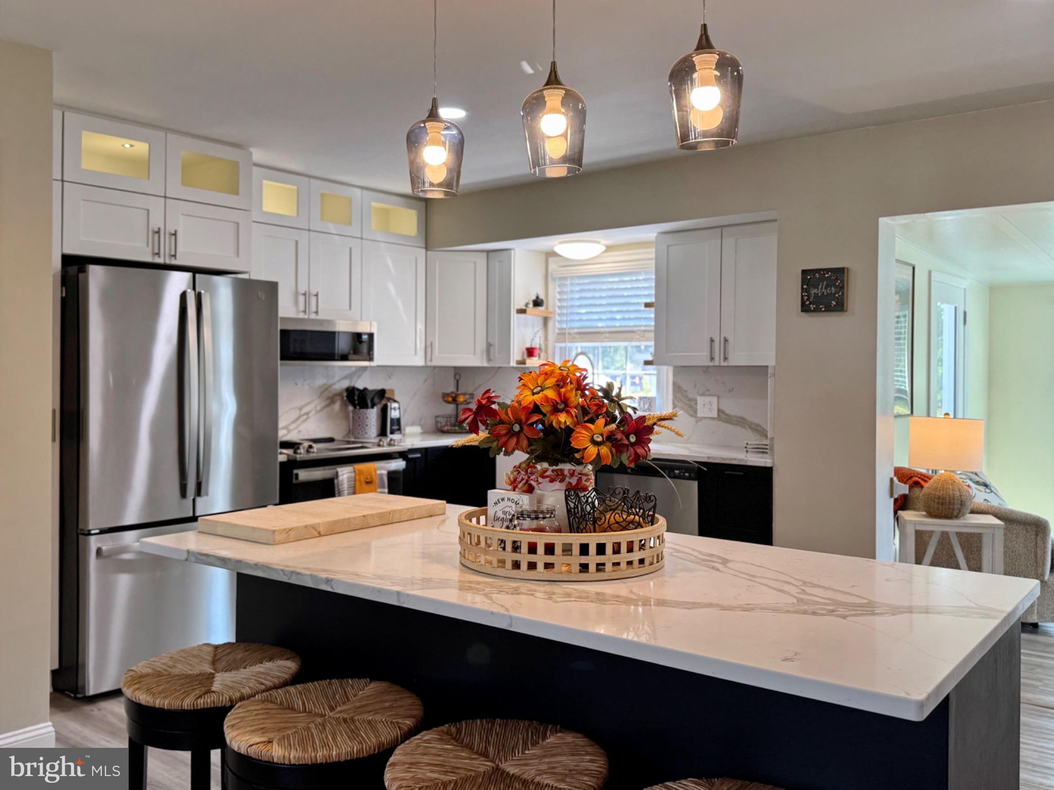 7406 Robin Road La Plata, MD 20646 - Photo 30 of 89 Modern kitchen with elegant finishes.