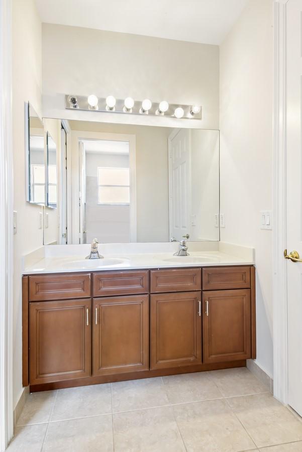 10908 Sunset Ridge Circle Boynton Beach, FL 33473 - Photo 30 of 75 Bathroom