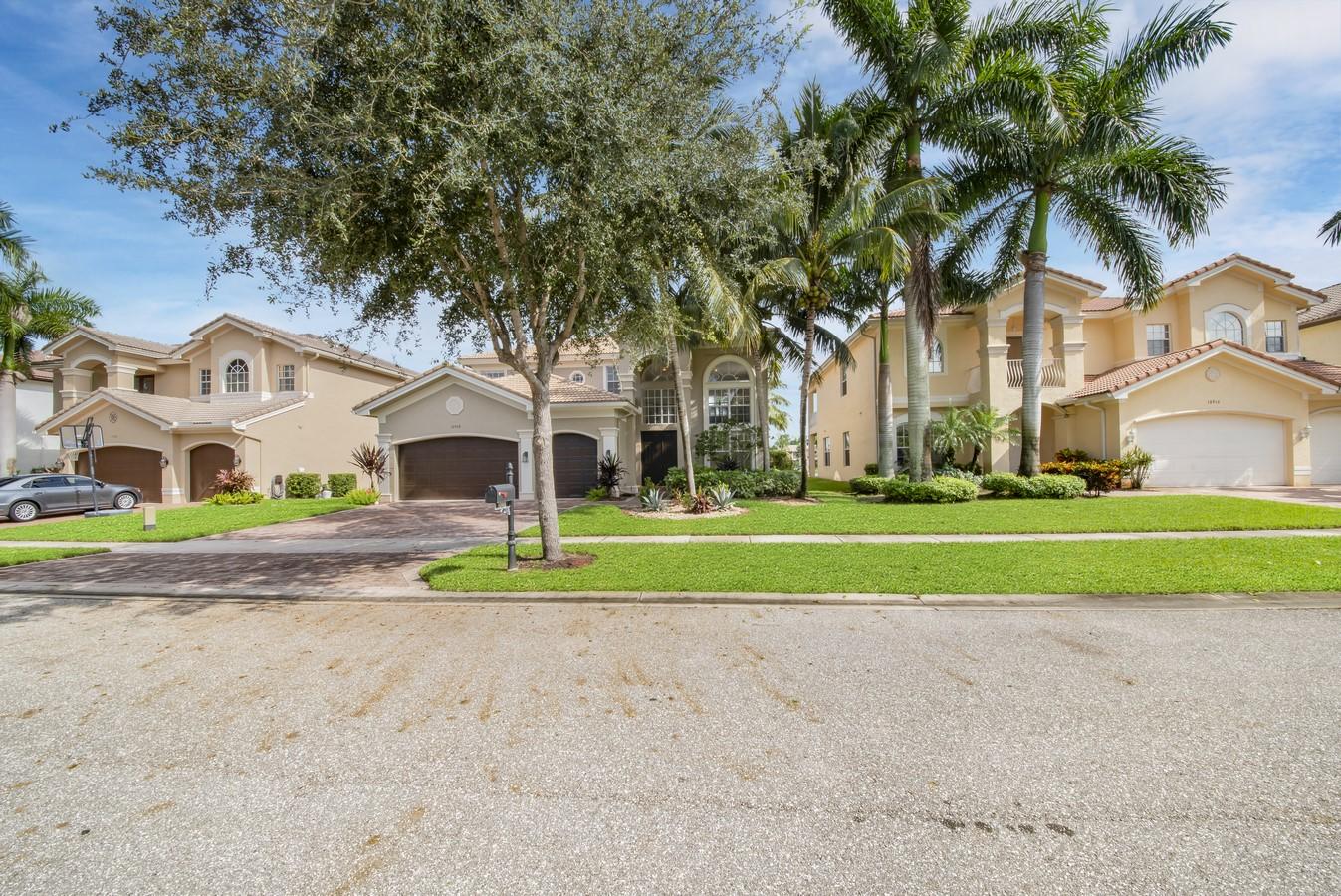 10908 Sunset Ridge Circle Boynton Beach, FL 33473 - Photo 41 of 75 Front of Home