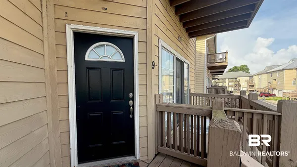 $219,000 | 4 Yacht Club Drive, Unit 9, Daphne, AL 36526