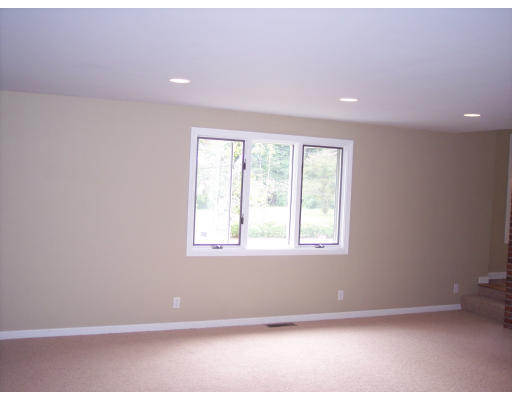 7 Governor Endicott Road Billerica, MA 01821 - Photo 5 of 15 Gallery Image 5