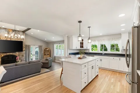 $899,900 | 5 Satucket Road, Rockland, MA 02370