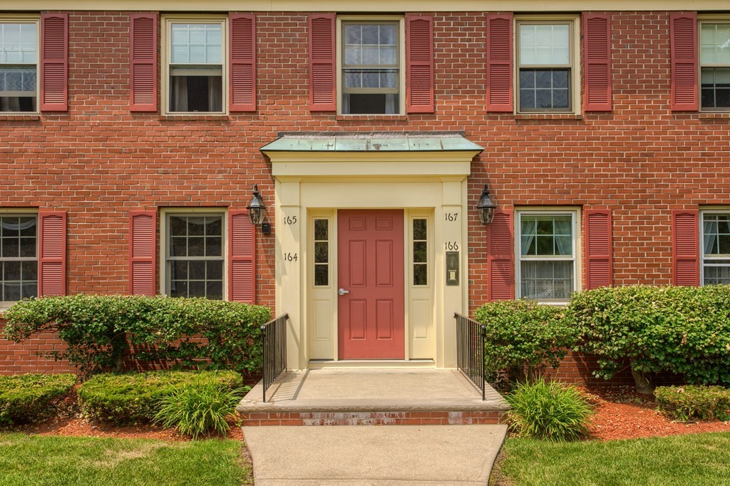 164 Village Post Road, Unit 164 Danvers, MA 01923 - Photo 2 of 26 Gallery Image 2