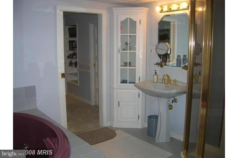 104 Ridge Road Riva, MD 21140 - Photo 30 of 30 Large Full Bath in LL w/Soaker Tub
