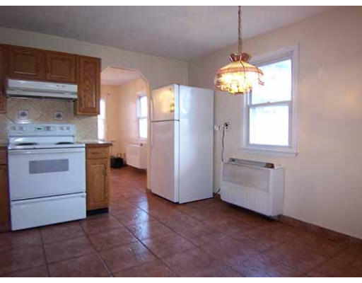 92 Fieldston Street Springfield, MA 01119 - Photo 3 of 13