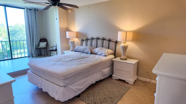 $1,650 | 4363 Trevi Court, Unit 203, Lake Worth, FL 33467