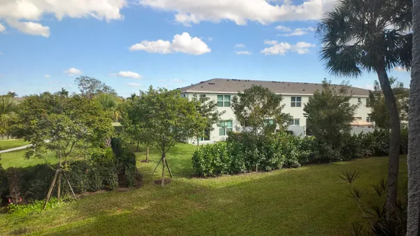 $1,650 | 4363 Trevi Court, Unit 203, Lake Worth, FL 33467