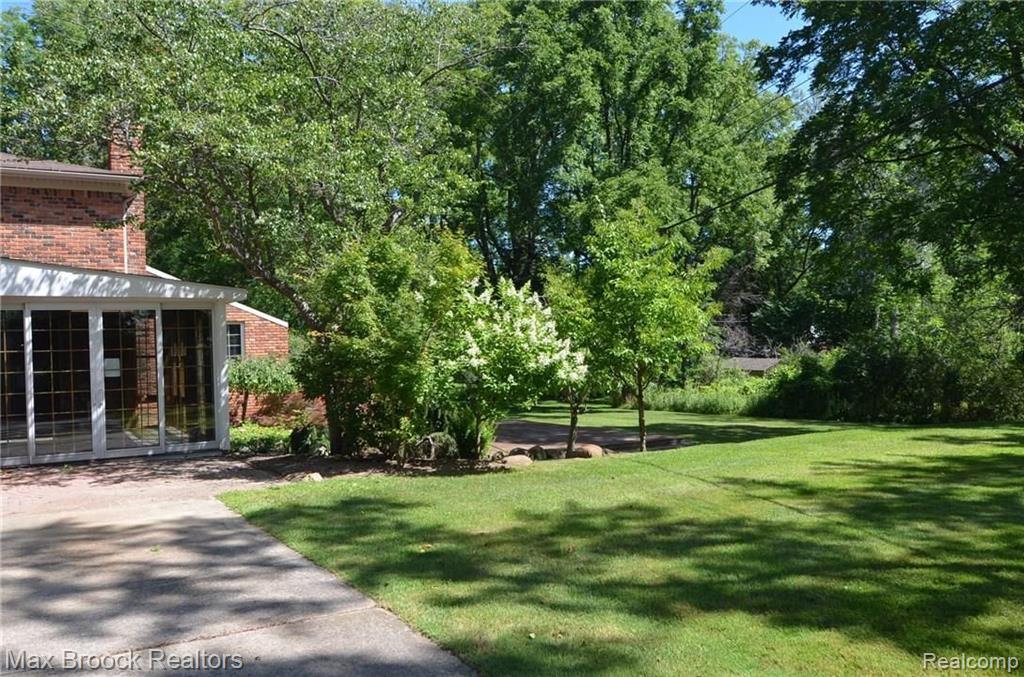 6035 North Rochester Road Rochester Hills, MI 48306 - Photo 16 of 42