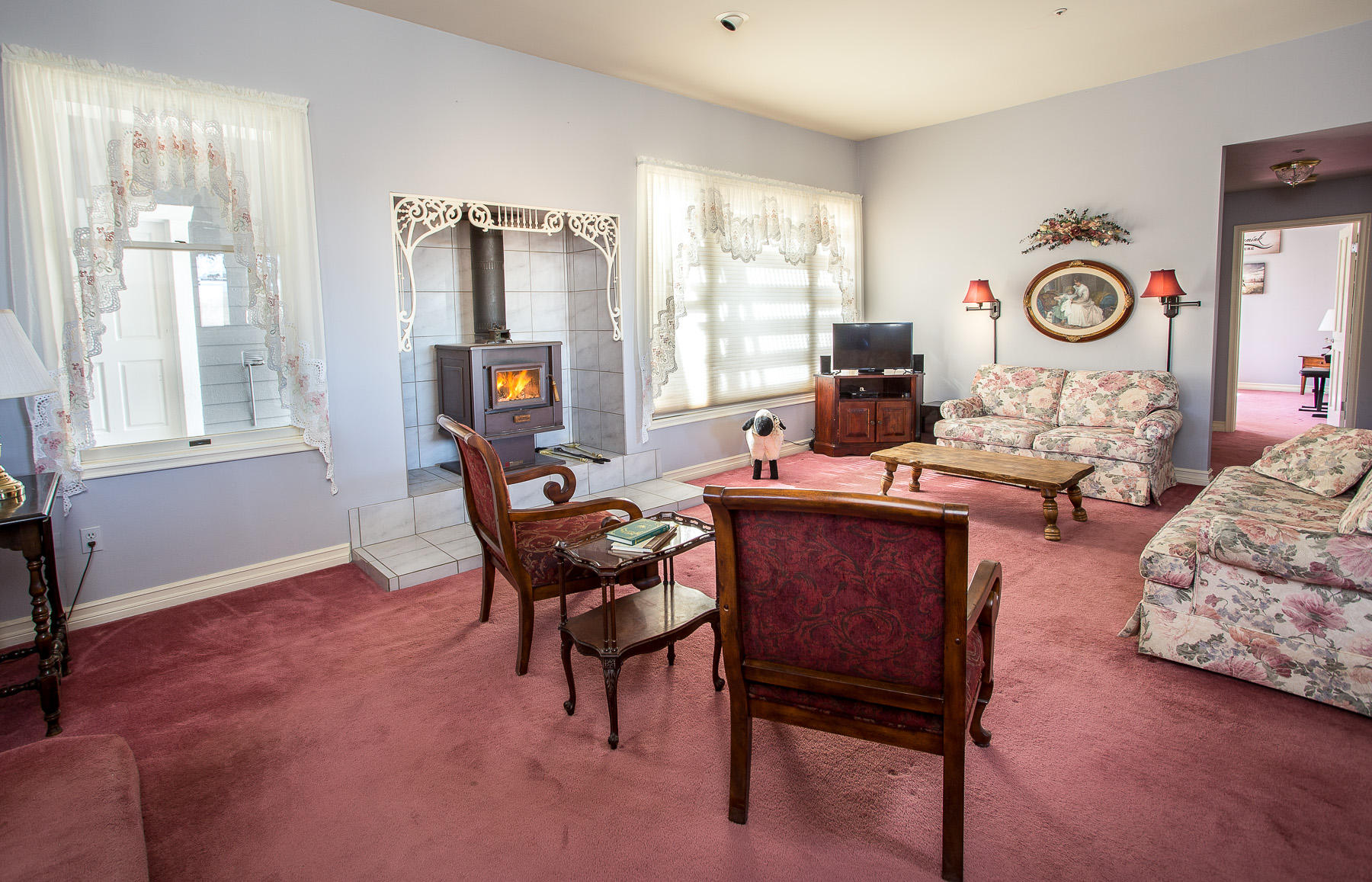 33050 Oracle Hill Road Palmdale, CA 93550 - Photo 17 of 42 family-room