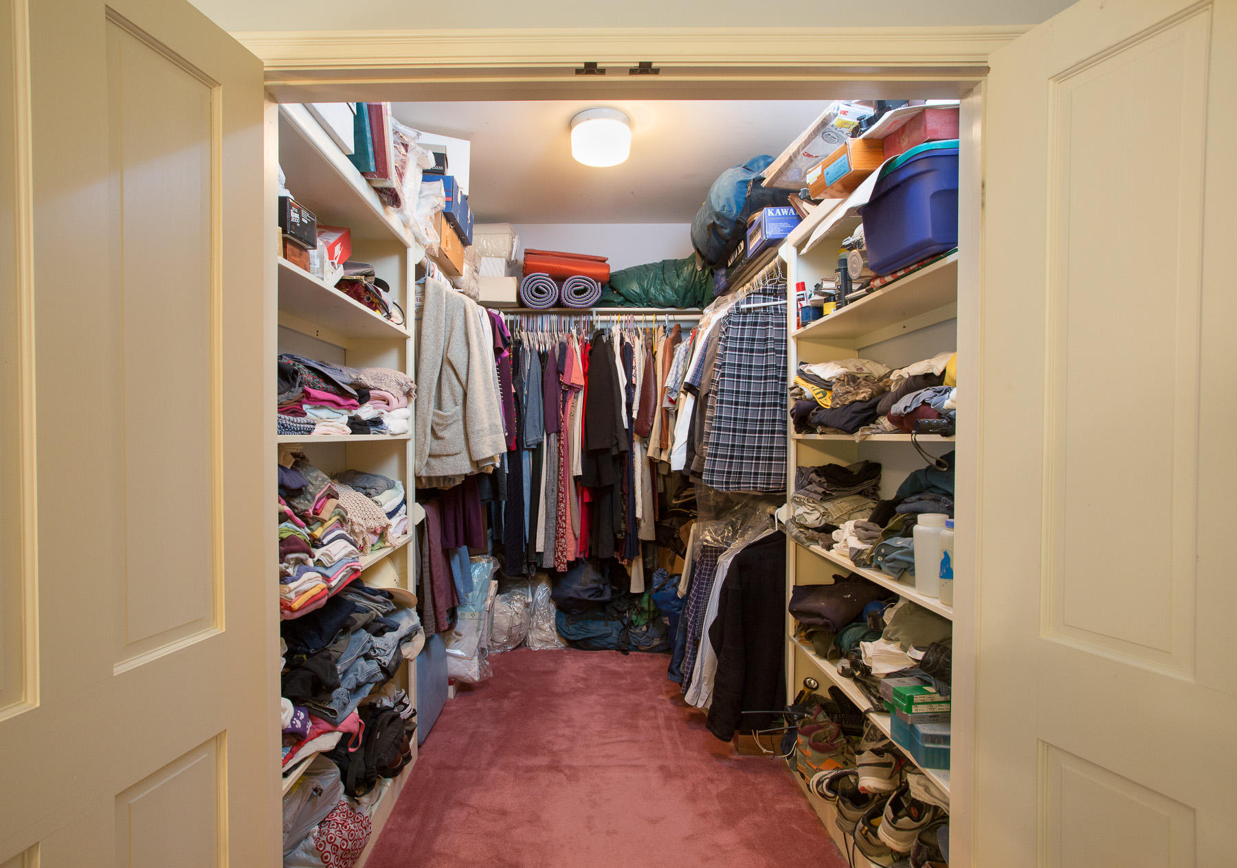 33050 Oracle Hill Road Palmdale, CA 93550 - Photo 29 of 42 master-closet