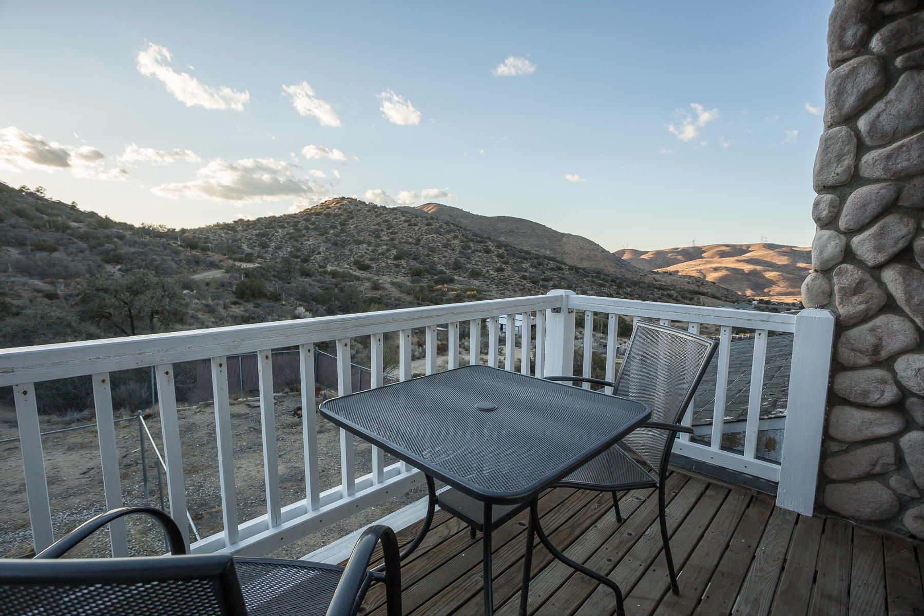 33050 Oracle Hill Road Palmdale, CA 93550 - Photo 32 of 42 master-balcony