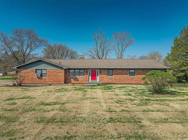 $325,000 | 187 North St Francis Street, Poseyville, IN 47633