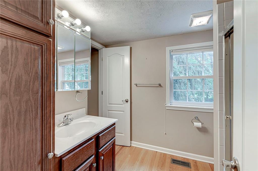 45 West Roberts Road Indianapolis, IN 46217 - Photo 24 of 45 Gallery Image 24