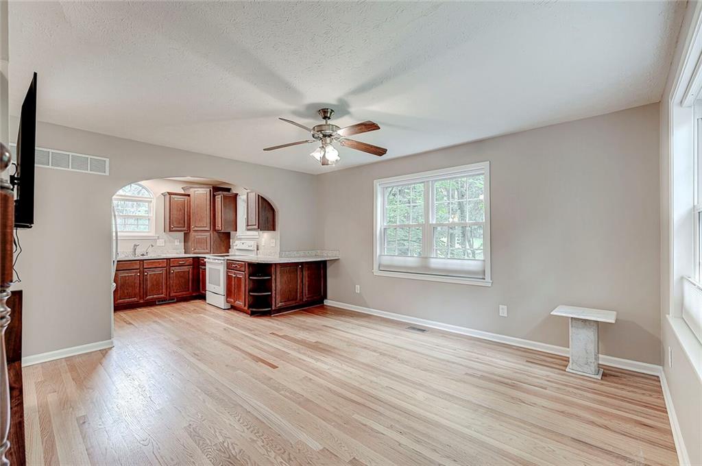 45 West Roberts Road Indianapolis, IN 46217 - Photo 5 of 45 Gallery Image 5