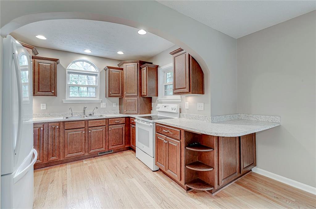 45 West Roberts Road Indianapolis, IN 46217 - Photo 7 of 45 Gallery Image 7