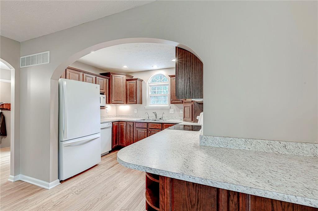 45 West Roberts Road Indianapolis, IN 46217 - Photo 10 of 45 Gallery Image 10