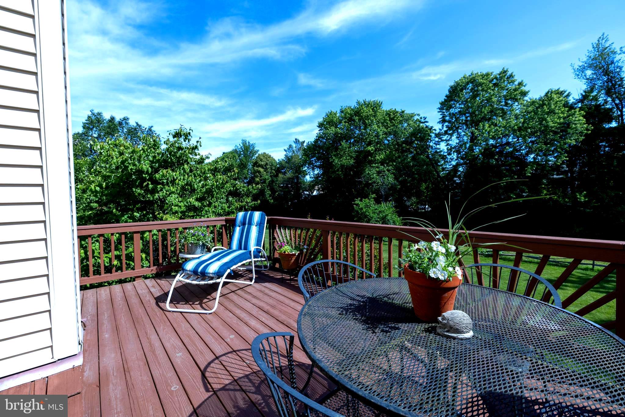 14084 Winding Ridge Lane Centreville, VA 20121 - Photo 15 of 48 Outdoor dining area