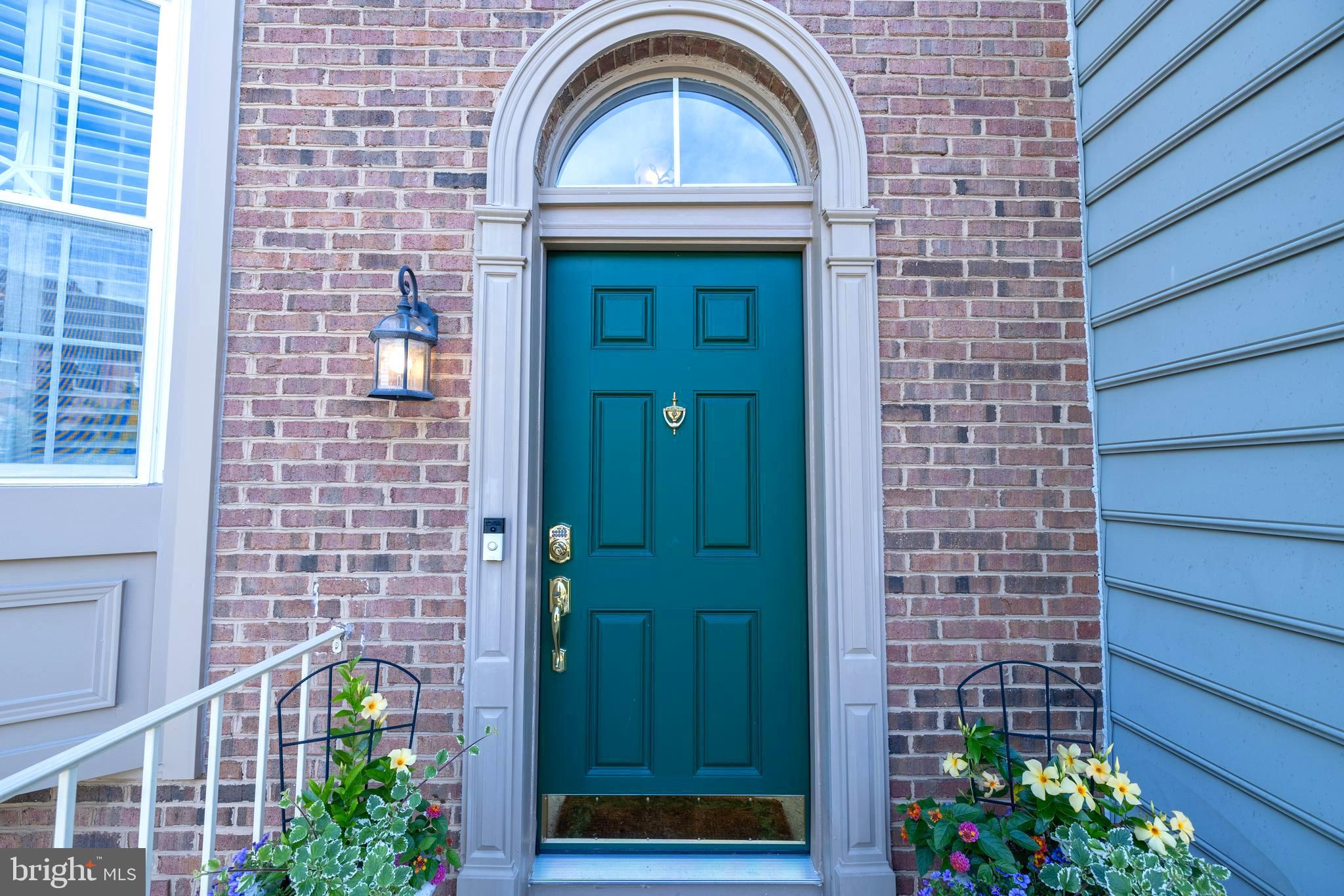 14084 Winding Ridge Lane Centreville, VA 20121 - Photo 4 of 48 Traditional front door with arched window