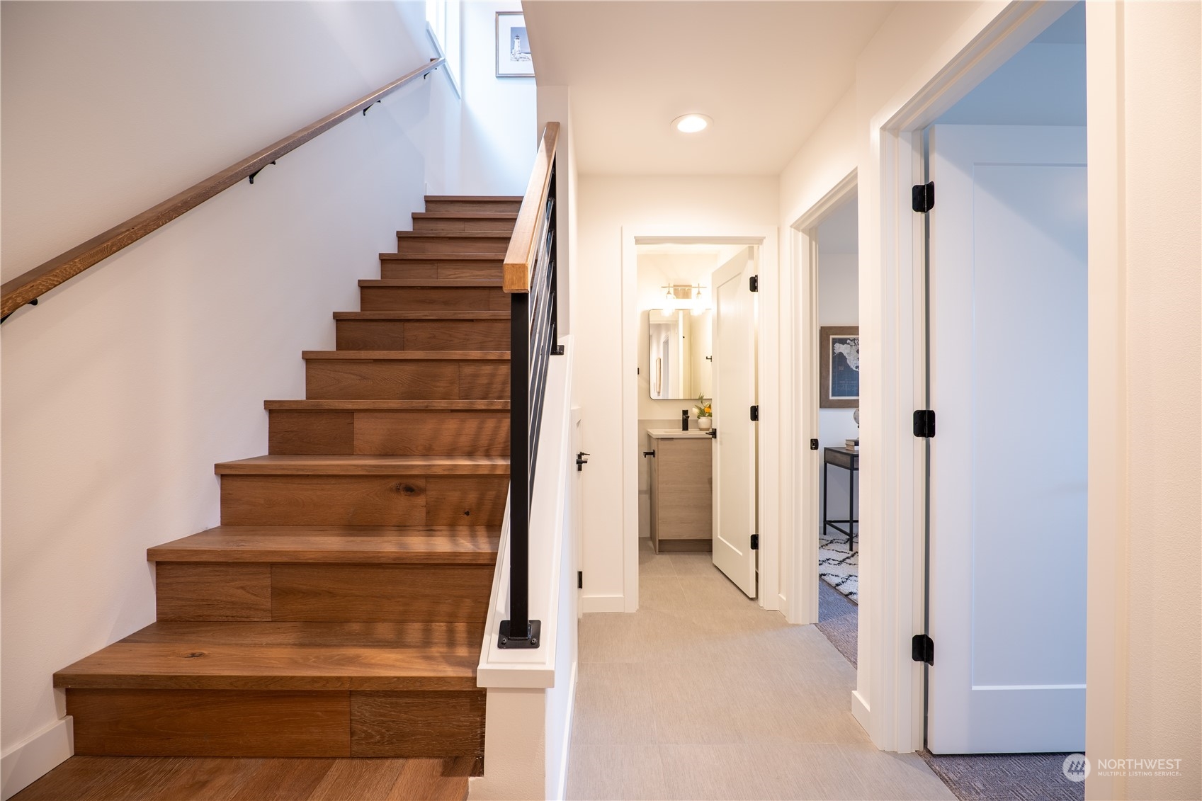 5612 Keystone Place North, Unit B Seattle, WA 98103 - Photo 5 of 23 Gallery Image 5