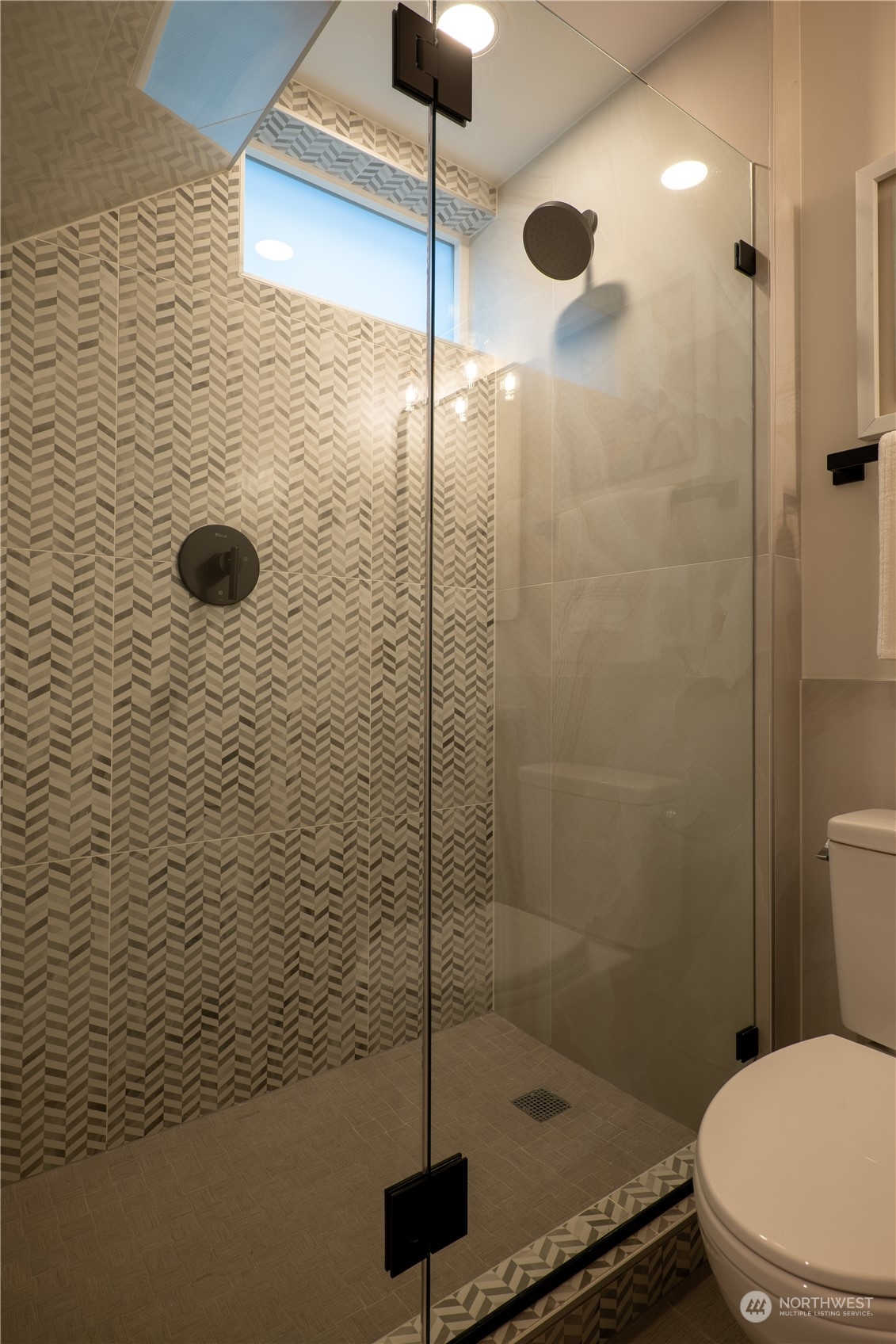 5612 Keystone Place North, Unit B Seattle, WA 98103 - Photo 9 of 23 Gallery Image 9