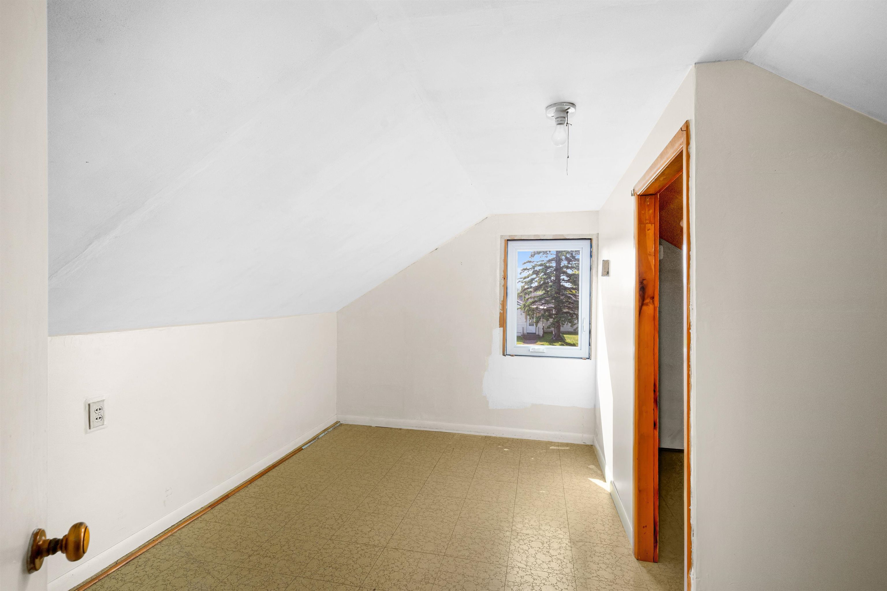 135 1st Avenue Two Harbors, MN 55616 - Photo 27 of 36