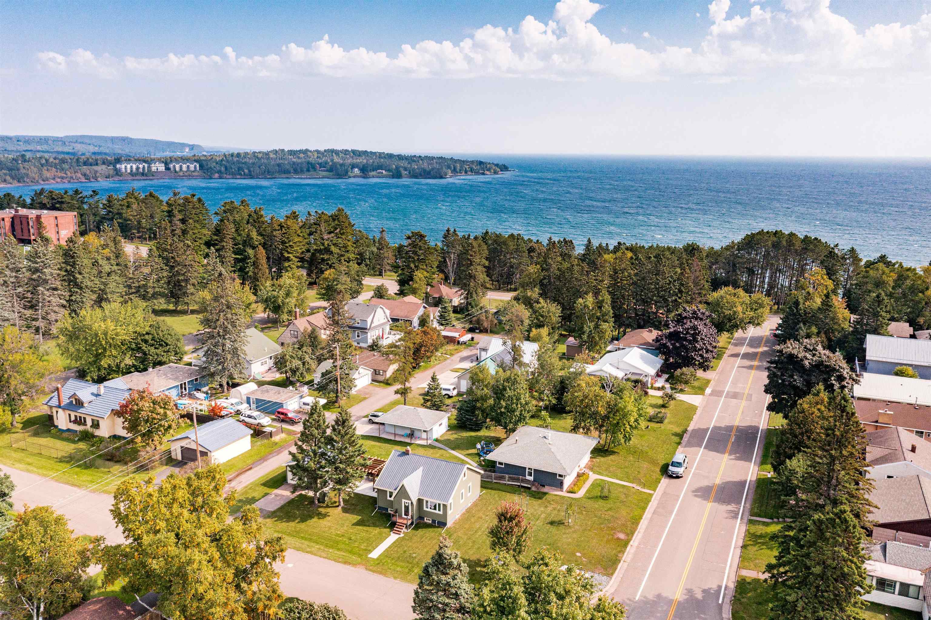 135 1st Avenue Two Harbors, MN 55616 - Photo 10 of 36