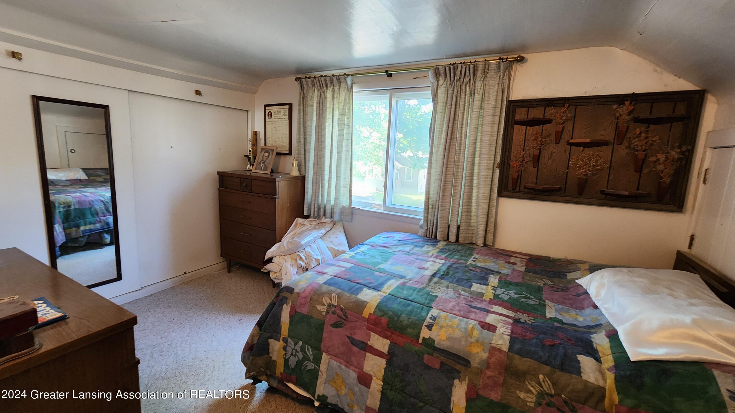 401 East Rouse Street Lansing, MI 48910 - Photo 13 of 21 20240701_103943
