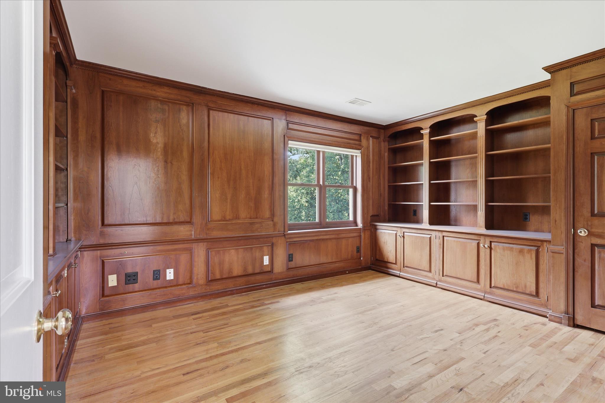 1051 Kelso Road Great Falls, VA 22066 - Photo 23 of 40 Sophisticated office - floor-to-ceiling built-ins