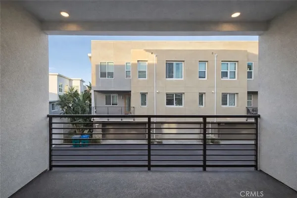 $3,800 | 259 Steely, Irvine, CA 92614