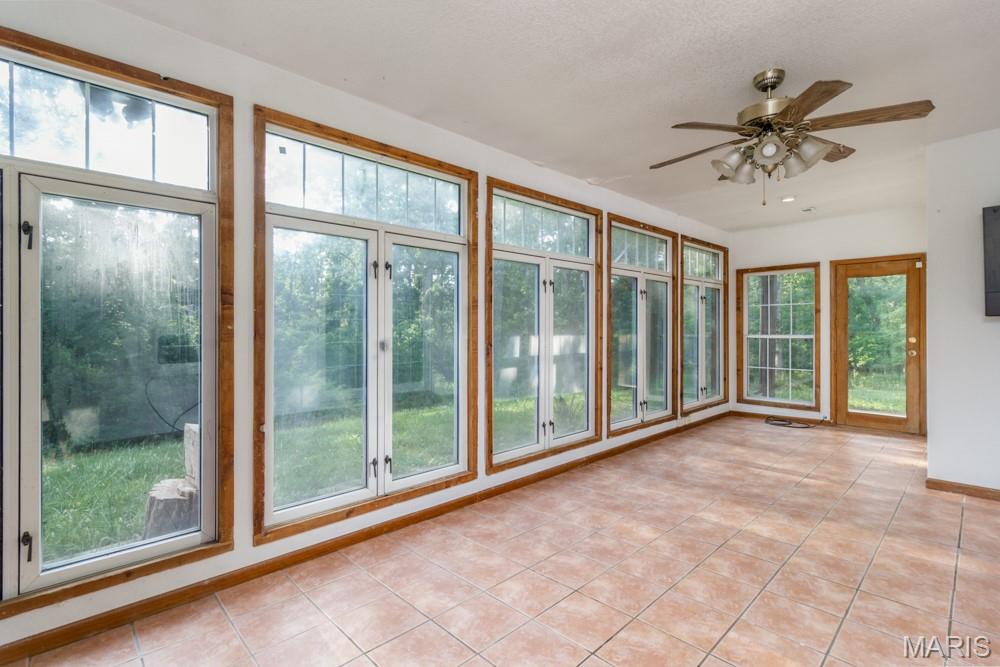 19395 Ripley Drive Lebanon, MO 65536 - Photo 6 of 24