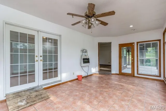 $269,900 | 19395 Ripley Drive, Lebanon, MO 65536