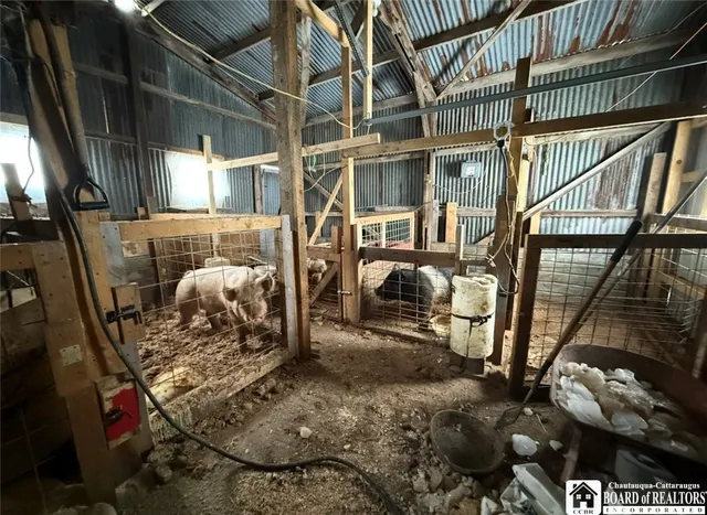 $179,900 | 2562 E Road, Charlotte, NY 14782