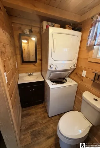 $179,900 | 2562 E Road, Charlotte, NY 14782