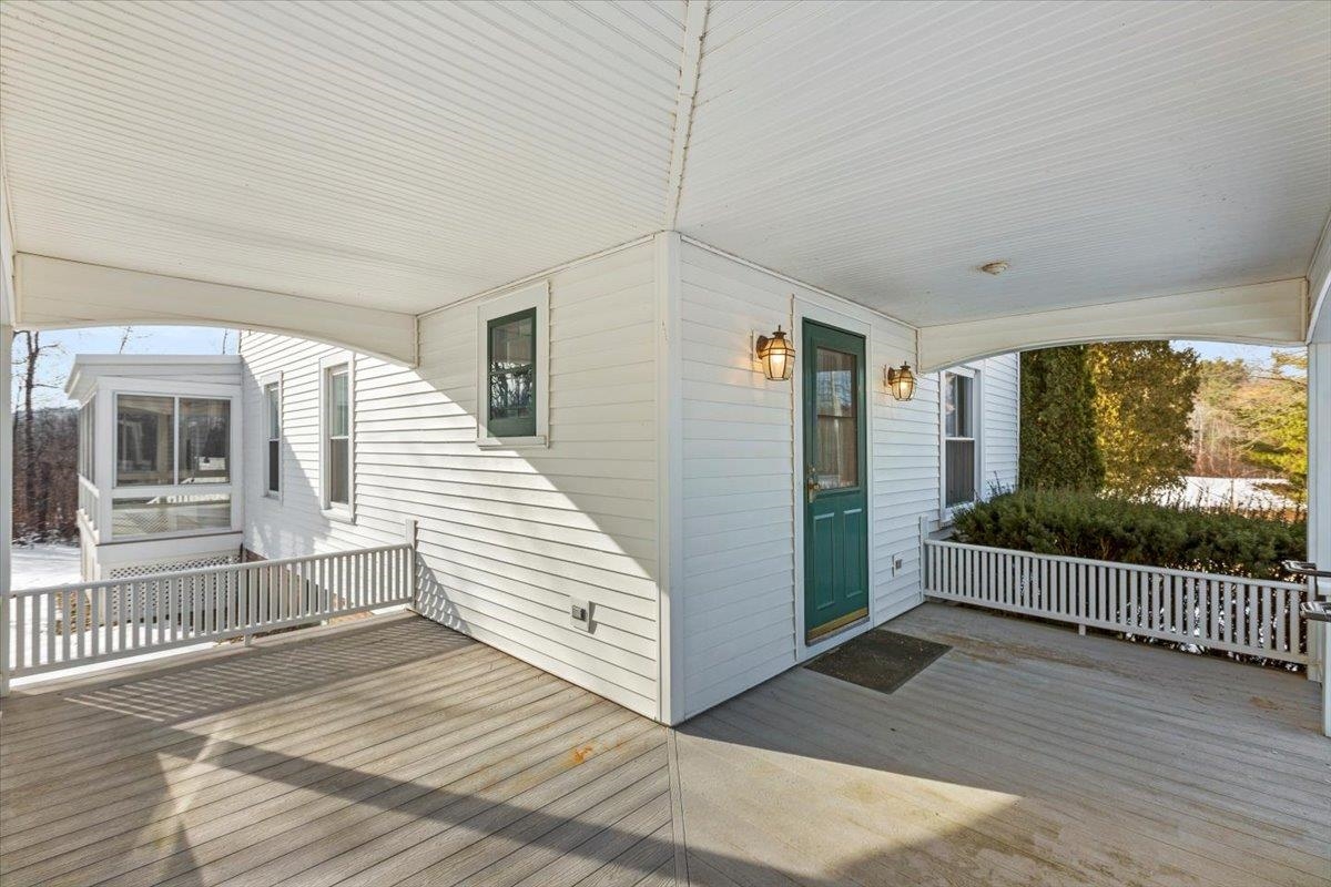 334 Walloomsac Road Bennington, VT 05201 - Photo 4 of 33