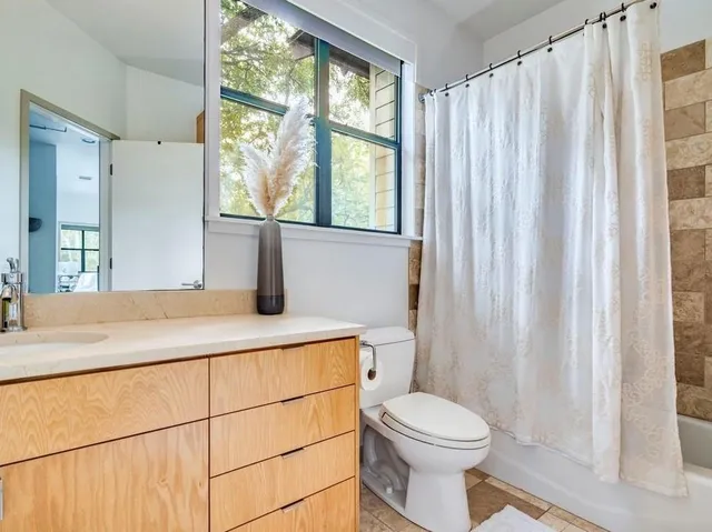 $5,000 | 1502 Barton Hills Drive, Unit B, Austin, TX 78704