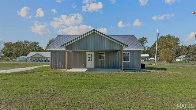 $139,900 | 100 Oak Street, Arbyrd, MO 63821