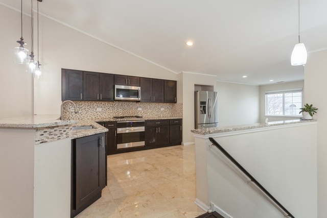 8125 Ripple Ridge, Unit 8125 Darien, IL 60561 - Photo 4 of 14