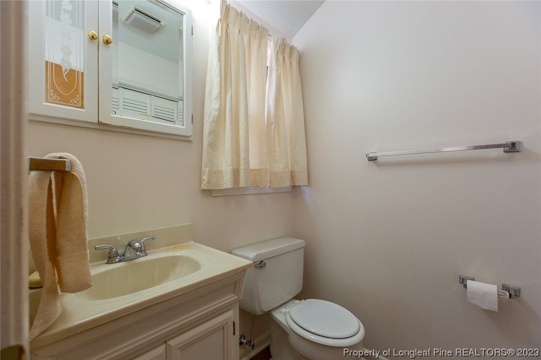 611 Huntley School Road Roseboro, NC 28382 - Photo 27 of 42 Gallery Image 27