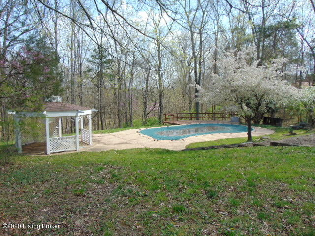 17517 Pope Dale Road Louisville, KY 40245 - Photo 2 of 32 DSC04134