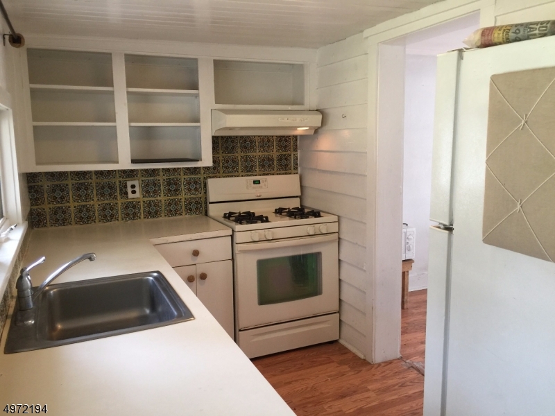 300 Main St-mountain Lebanon, NJ 08833 - Photo 2 of 6